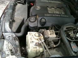 Mercedes_engine-detail_before2